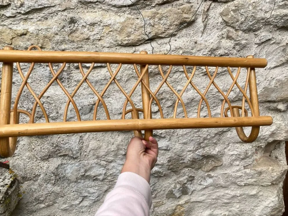 Porte manteau mural en rotin vintage