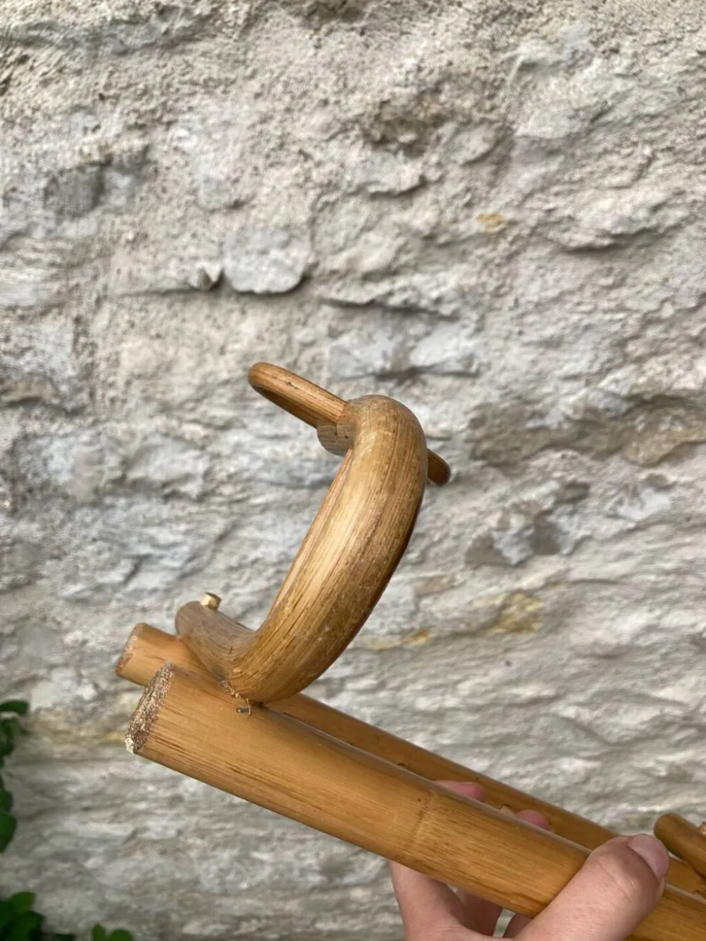 Porte manteau mural en rotin vintage