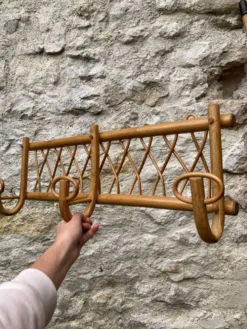 Porte manteau mural en rotin vintage