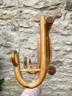 Porte manteau mural en rotin vintage