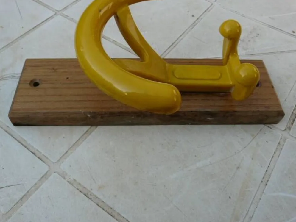 porte manteau mural jaune vintages "Ghidini Italy"