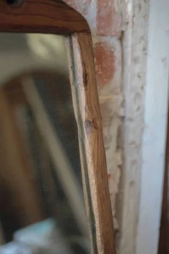 Porte-manteau mural miroir avec patères en bois massif, miroir brutaliste