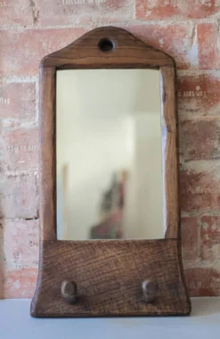 Porte-manteau mural miroir avec patères en bois massif, miroir brutaliste