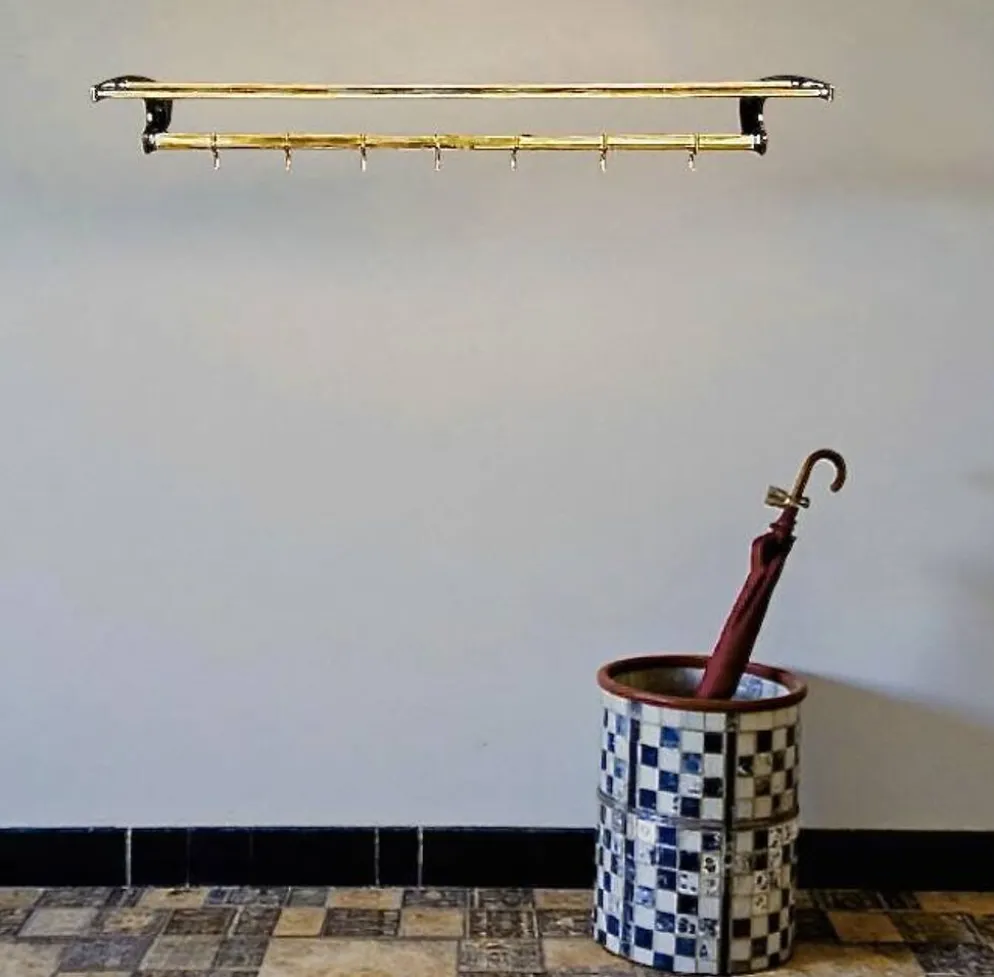 Portemanteau mural vintage en bakélite noire & laiton – années 1950