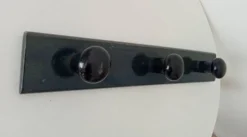 Porte manteau mural vintage en bois laqué années 60