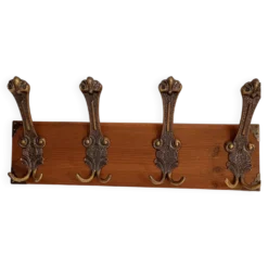 Porte-manteau mural vintage en bois et métal patiné – 4 patères doubles