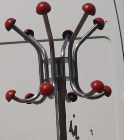 Porte manteau perroquet