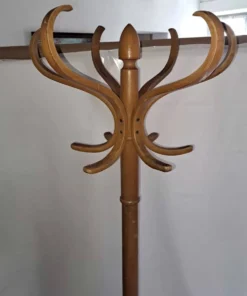 Porte manteau perroquet. Baumann .
