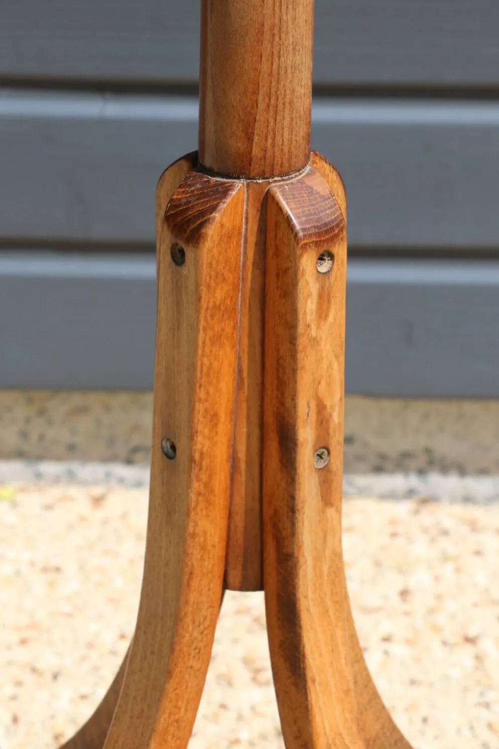 Portemanteau perroquet BAUMANN foncé (A3)