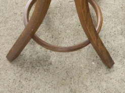 Portemanteau perroquet bois massif, style baumann