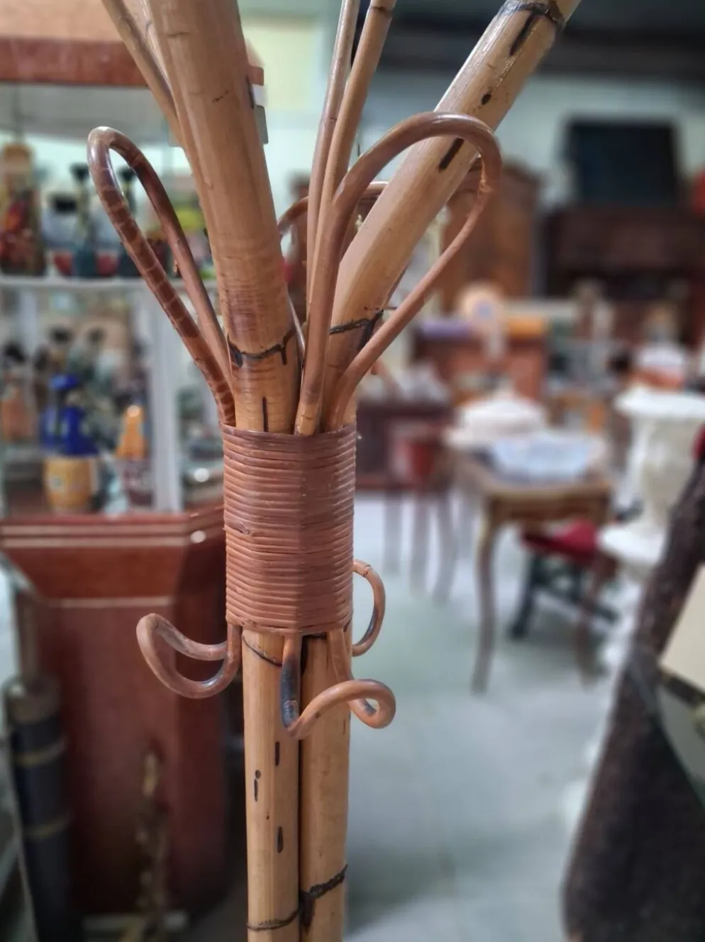 Porte-manteau Perroquet en Bambou et Rotin