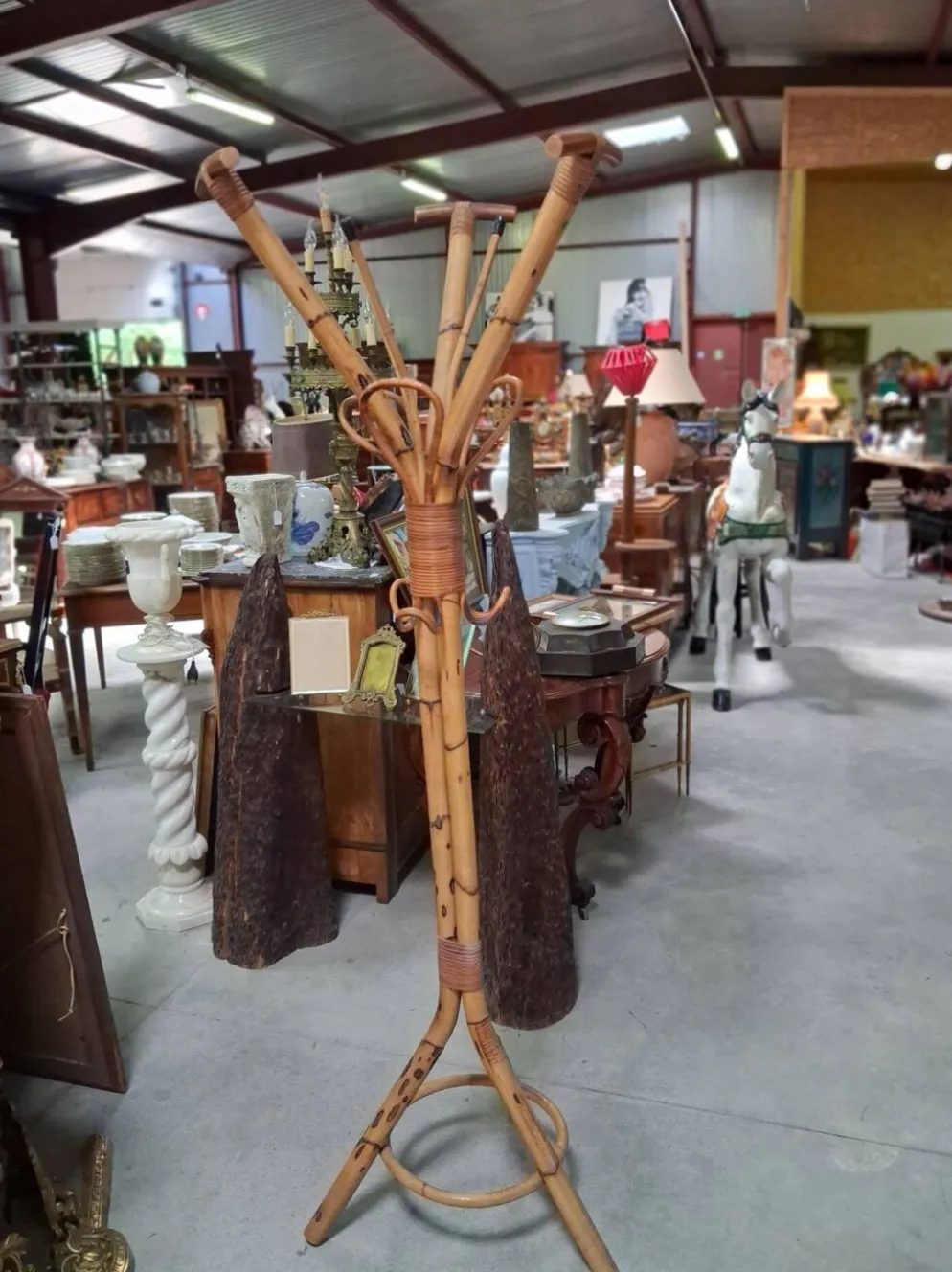 Porte-manteau Perroquet en Bambou et Rotin
