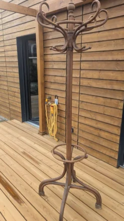 Porte manteau Perroquet en bois courbé