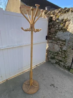Portemanteau perroquet en rotin 1970