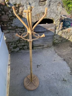 Portemanteau perroquet en rotin 1970