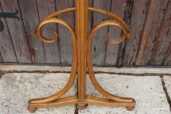Portemanteau perroquet mural en demi style Thonet, 1900