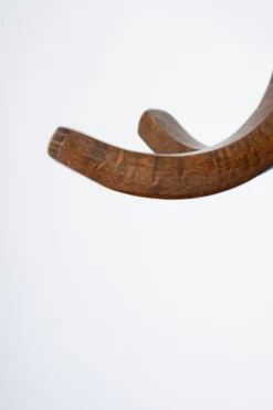 Porte manteau perroquet pivotant Baumann, bois foncé.