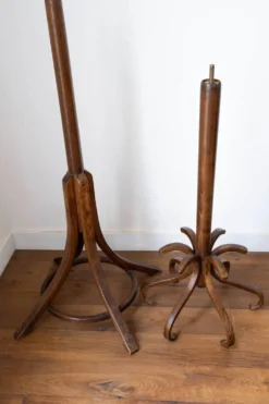 Porte manteau perroquet pivotant Baumann, bois foncé.