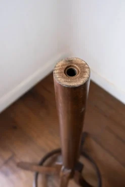 Porte manteau perroquet pivotant Baumann, bois foncé.