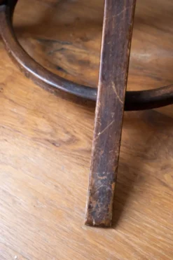 Porte manteau perroquet pivotant Baumann, bois foncé.