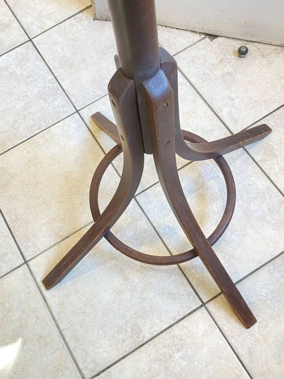 Porte manteau perroquet pivotant style bistrot 1960