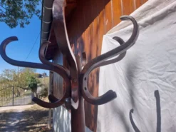 portemanteau perroquet, teinte bois foncée