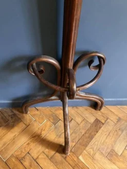 Portemanteau perroquet Thonet en bois courbé