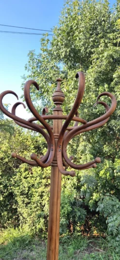 Porte manteau perroquet vintage en bois brut rénové