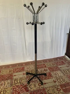 Porte-manteau perroquet vintage en métal chromé et noir