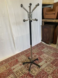 Porte-manteau perroquet vintage en métal chromé et noir