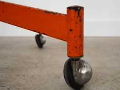 Porte-manteau pivotant sur roulettes, design danois, années 1970, fabriqué au Danemark
