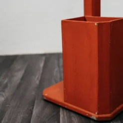 Porte-manteau porte-parapluie vintage des années 60 en bois orange mid-century