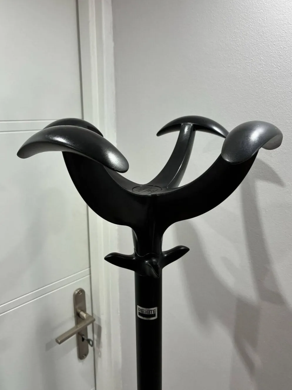 Porte-manteau Rexite Cactus 1070 par Raul Barbieri, années 1990.
