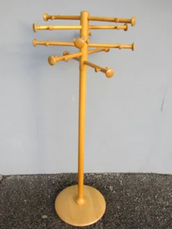 Porte manteau scandinave en bois par Nanna Ditzel