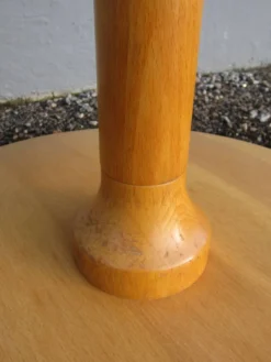 Porte manteau scandinave en bois par Nanna Ditzel