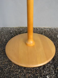 Porte manteau scandinave en bois par Nanna Ditzel