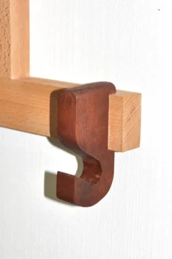 Porte manteau sculpté à la main