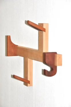 Porte manteau sculpté à la main