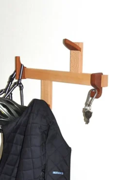 Porte manteau sculpté à la main
