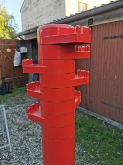Portemanteau space age