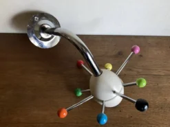 Porte manteau Sputnik 1980 couleurs Memphis