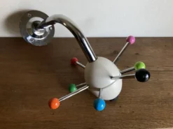 Porte manteau Sputnik 1980 couleurs Memphis
