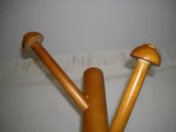 Portemanteau sur pied des années 80