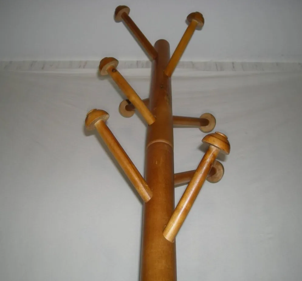 Portemanteau sur pied des années 80