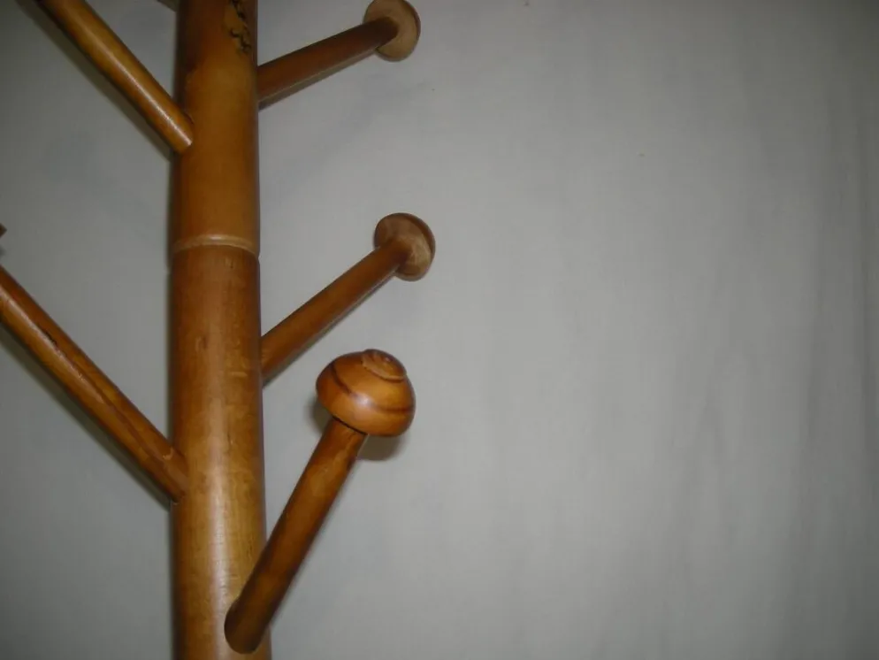 Portemanteau sur pied des années 80