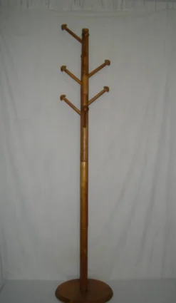Portemanteau sur pied des années 80