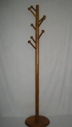 Portemanteau sur pied des années 80