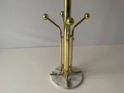 Porte-manteau sur pied en plexiglas avec base en marbre, années 1960, Allemagne