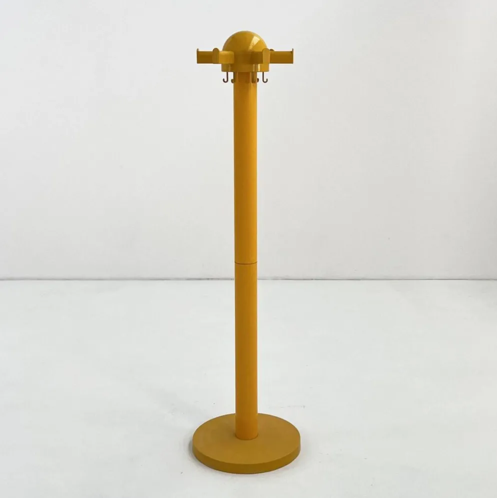 Portemanteau sur pied jaune Modèle 4653 de Kartell, 1970