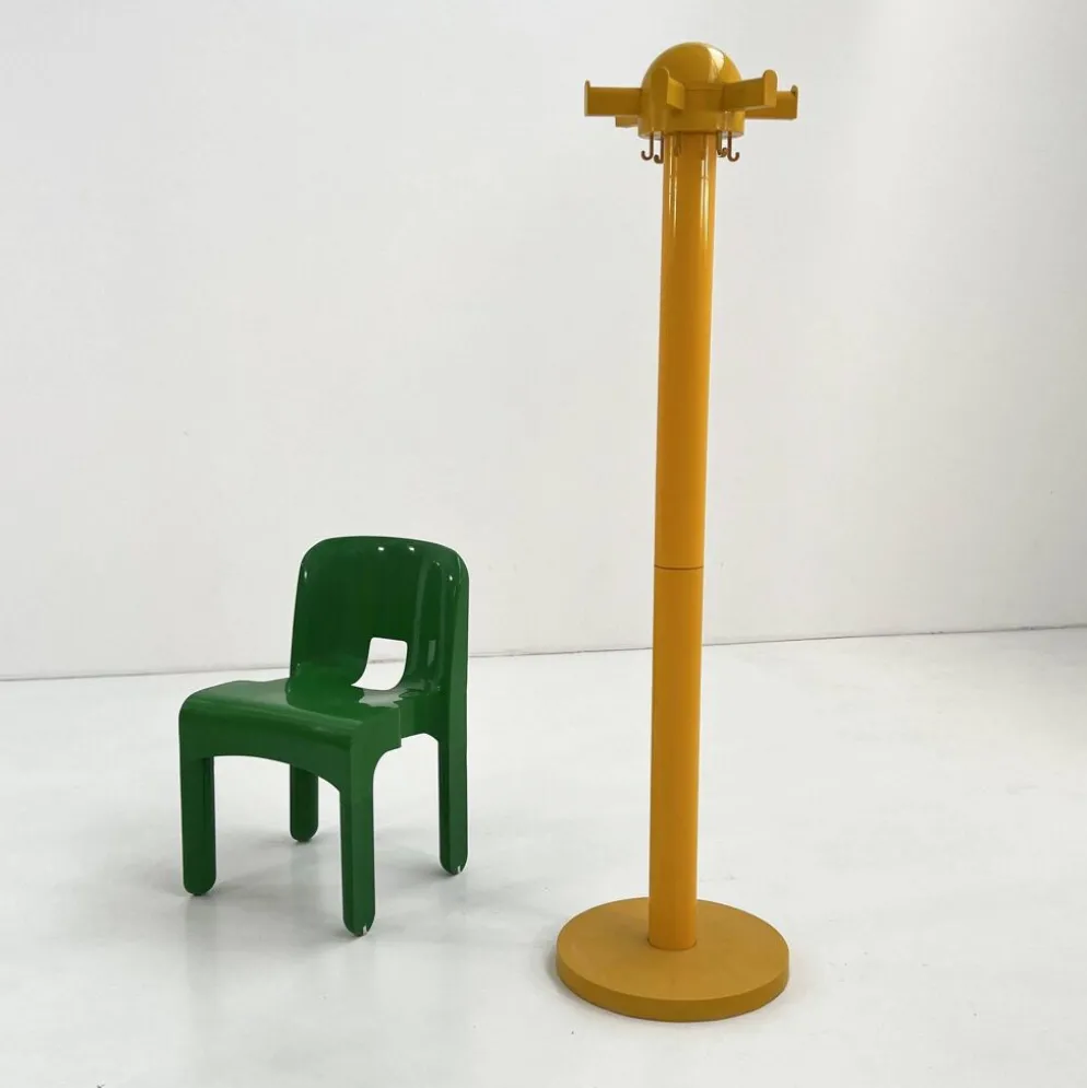 Portemanteau sur pied jaune Modèle 4653 de Kartell, 1970